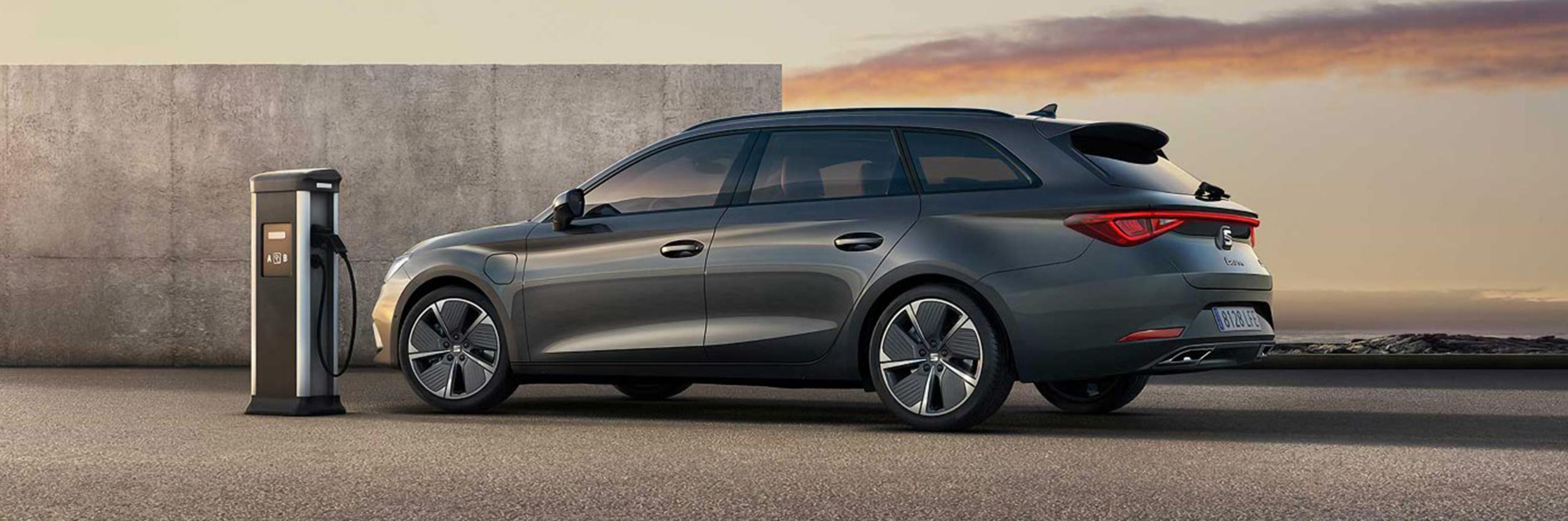 Leon Estate eHYBRID New Car SEAT Barlow Motors